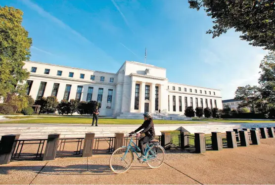  ?? KEVIN LAMARQUE/REUTERS ?? El banco central de Estados Unidos elevó su tasa objetivo en 25 puntos base el mes pasado.