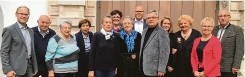  ?? Foto: Kneippvere­in ?? Der neue Kneipp Vorstand in Höchstädt (von links): Hans Mesch, Fritz Glaser, Ingeborg Glaser, Anni Geierhos, Barbara Ziegler, Ingeborg Kling, Rita Oberfrank, Gerrit Maneth, Heribert Rossmeisl, Theresa Ballis Nörpel, Charlotte Reichhardt, Rita Maneth...