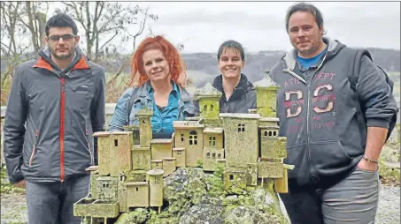  ??  ?? Les agents recenseurs: de Gauche à droite Cyril PLEWA, Hélène JULIA, Christelle CORNU-CHAUVEAU et Stéphane RUAMPS