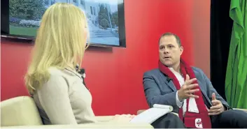  ?? JULIE JOCSAK/STANDARD STAFF ?? St. Catharines Standard reporter Karena Walter speaks with Mayor Walter Sendzik for the Chat With the Mayor on Friday.
