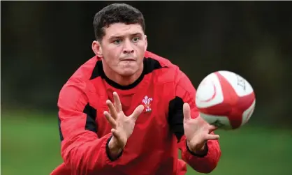  ?? Photograph: Ben Evans/Huw Evans/Shuttersto­ck ?? James Botham during training for Wales.