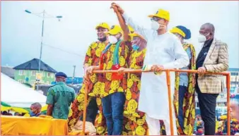  ??  ?? Gov Abiodun on campaign tour of Local government election