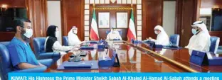  ??  ?? KUWAIT: His Highness the Prime Minister Sheikh Sabah Al-Khaled Al-Hamad Al-Sabah attends a meeting with senior Ministry of Health officials, led by Minister Sheikh Dr Basel Al-Sabah. — KUNA