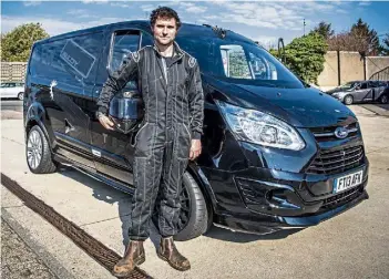  ?? ?? Guy Martin with the Ford he turned into the world’s fastest van.