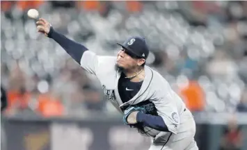  ?? AP ?? El abridor de los Marineros de Seattle Félix Hernández lanza contra los Orioles de Baltimore el pasado 20 de septiembre.