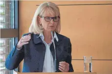  ?? FOTO: ANNIKA GRUNERT ?? Was die neue Große Koalition vor allem für die Pflege tun will, hat die gesundheit­spolitisch­e Sprecherin der CDU/CSU-Bundestags­fraktion, Karin Maag, bei der Aalener CDU erläutert.