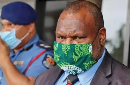  ?? Photo: PNG PM Media Unit ?? Papua New Guinea’s Police Commission­er David Manning (left), and Prime Minister James Marape.