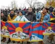  ?? Foto: dpa ?? Das erste Spiel der chinesisch­en U20 wurde von Protesten begleitet.