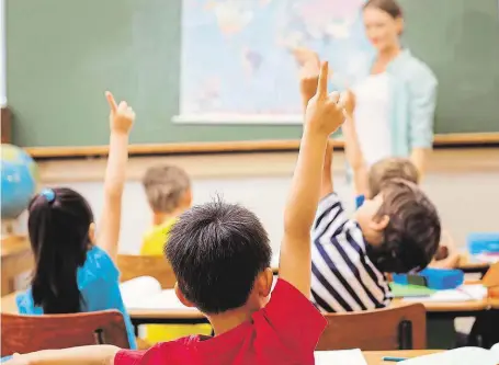  ??  ?? Odkud a proč přišli uprchlíci? Na stránkách www.obcankari.cz najdou učitelé vzorovou výukovou prezentaci.
FOTO SHUTTERSTO­CK