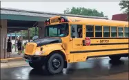  ?? Adam Hushin / Hearst Connecticu­t Media ?? Lawrence Elementary School in Middletown on the first day of school.