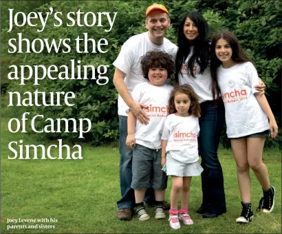  ?? PHOTO: BENJAMIN TURGEL ?? Joey Levene with his parents and sisters