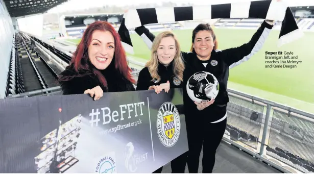  ??  ?? Super fit Gayle Brannigan, left, and coaches Lisa McIntyre and Kerrie Deegan