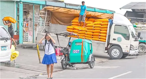  ?? ROMAN PROSPERO ?? RICE production is targeted to ramp up in the wake of the Manila-Tel Aviv collaborat­ion making use of Israeli funds and technology on cultivatin­g and marketing the staple.