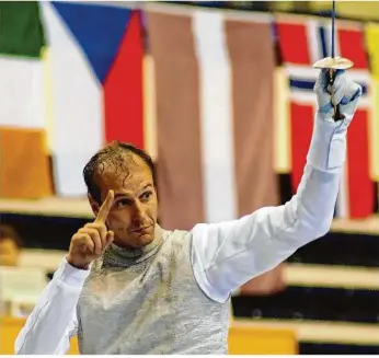  ?? Foto: Archiv ?? Ein Kämpfer auf der Planche war Ralf Bißdorf in seiner gesamten Karriere. Und das führte vor 20 Jahren sogar zu olympische­m Edelmetall.