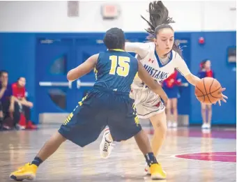  ?? ROBERT E. ROSALES/JOURNAL FILE ?? West Mesa guard Maiah Rivas, right, is a key member of a Mustangs team that has a solid chance to compete for a state championsh­ip.