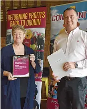  ?? ?? Lions Club Member Debbie Brown with branch manager Rob Hutchinson.