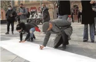  ?? EP ?? Protesta en plaza de España de Palma para reclamar la reapertura