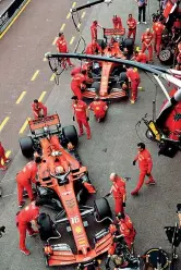  ?? (Getty Images) ?? Box Gli uomini Ferrari al lavoro a Montecarlo