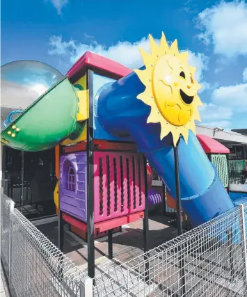  ?? Picture: JAY TOWN ?? BRING THE GRANDKIDS: The children’s playground area at Geelong RSL, which offers members discounts on drinks and meals, including the Pot and Pie (pictured left).