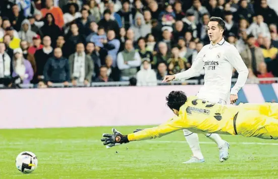  ?? Mariscal / EFE ?? Lucas Vázquez va actuar com a revulsiu i va fer el segon gol del Madrid en aquesta acció