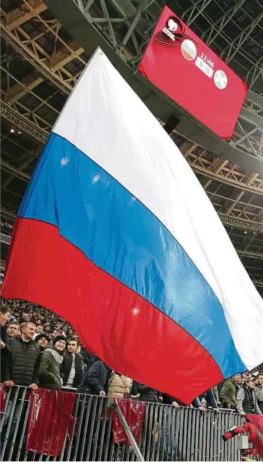  ?? Foto: dpa ?? Die russischen Fußballfan­s werden ihre Nationalma­nnschaft in naher Zukunft wohl nicht bei einem großen Turnier sehen.