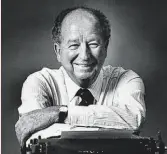  ?? Gary Fong / The Chronicle 1989 ?? Columnist Herb Caen at his noted Royal typewriter in 1989.