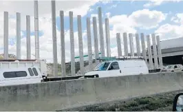  ?? KEVIN SPEAR/STAFF ?? Motorists traveling on Interstate 4 are often driving within mere feet of pilings and other constructi­on material, complicati­ng navigation within the many constructi­on zones.