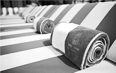  ?? TERRENCE ANTONIO JAMES/CHICAGO TRIBUNE ?? Towels on the rooftop pool level of Soho House Chicago, a hotel and private club with limited public spaces.
