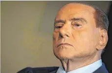  ?? FOTO: IMAGO ?? Frisch gestrafft und mit neuen Haaren versucht sich der italienisc­he Medienmogu­l Silvio Berlusconi an einem Comeback.