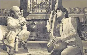  ?? ?? A tousled-haired Bharat Bhushan as Baiju Bawra; Surendra as Tansen, in the original.