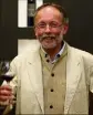  ??  ?? Guillaume Tari, président des Vins de Bandol, lève son verre à cette e édition.