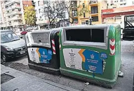  ?? PEDRO CASTILLO ?? DOS COLORES. En el Centro, hay puntos verdes y cestos para húmedos y secos.