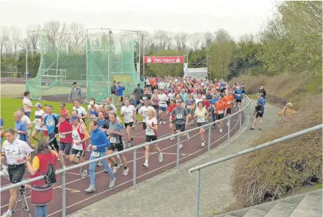  ?? FOTO: TSV/ARCHIV ?? Der Start des Halbmarath­ons (das Bild stammt vor der Corona-Zeit).