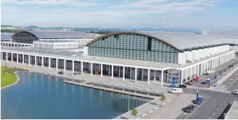  ?? FOTO: MESSE FRIEDRICHS­HAFEN ?? Könnte bald die neue Heimat des Volleyball-Rekordmeis­ters VfB Friedrichs­hafen und der YoungStars vom Bundesstüt­zpunkt werden: die „Zeppelin-Cat-Halle A1“auf dem Messegelän­de.