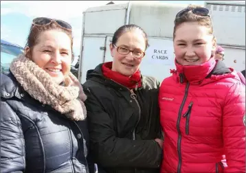  ??  ?? Clare Lambert, Aisling Boggan and Correna Bowe from Killinick at Lingstown on Sunday.