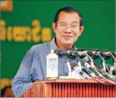  ?? FACEBOOK ?? Prime Minister Hun Sen speaks to garment workers in Takeo in March.