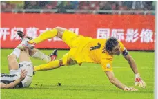  ?? FOTO: IMAGO ?? Italienisc­hes Modell – Juventus Turin, damals noch mit Gianluigi Buffon, gewann den Supercup 2012 gegen Neapel in Peking.