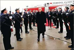  ?? BULGARIAN GOVERNMENT PRESS OFFICE/AFP ?? A Bulgarian honour guard welcomes Turkey’s President Recep Tayyip Erdogan at Varna airport on Monday.