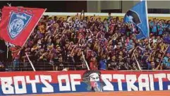  ??  ?? PENYOKONG Johor DT dinasihatk­an tidak terpedaya dengan pakej final Piala Malaysia 2017.