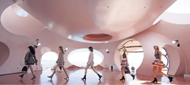  ?? REUTERS ?? Creations by Raf Simons for Dior’s Cruise 2016 collection at the Palais Bulles near Cannes yesterday