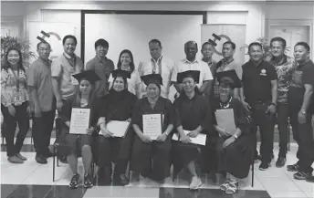  ??  ?? Holcim Davao hosted the graduation ceremony of the 20 beneficiar­ies of its plumber skills training program for its community.