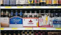  ?? SCOTT EELLS/ BLOOMBERG ?? Alcoholic beverages, like soda, contain few nutrients, but almost the same level of calories, researcher­s say.