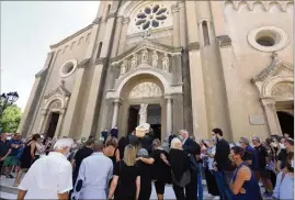  ??  ?? Une messe a eu lieu en l’église Notre-Dame de Bon Voyage.