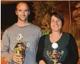  ??  ?? Vereinsmei­ster 2017 sind Andreas Bau mer und Corinna Kaplan.