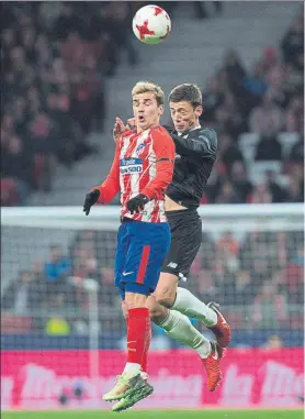  ?? FOTO: EFE ?? Buena parte de las opciones del Atlético pasarán por las botas de Griezmann