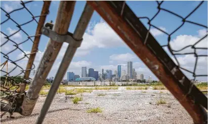  ?? Houston Chronicle file ?? Midway, which is developing the old KBR site in a joint venture, will reveal its early plans for its East End project on Wednesday. The project, on 147 acres, has a mile of Buffalo Bayou frontage.