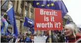  ?? — AP ?? Demonstrat­ors protest against Brexit during Conservati­ve Party summit in London.