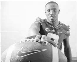  ?? STEPHEN M. DOWELL/STAFF PHOTOGRAPH­ER ?? Kermit Whitfield, a standout at Jones High, returns to Orlando to help FSU as it faces Ole Miss on Labor Day night at Camping World Stadium in both teams’ season opener.