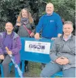  ?? ?? Representa­tives of the Stroke Associatio­n, Canal & River Trust and Nottingham BID with the new bench.