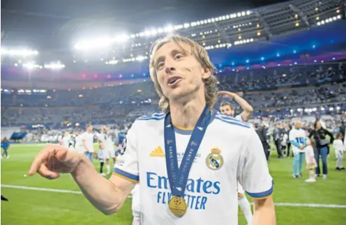  ?? ?? LUKA MODRIĆ U srpnju ide s Realom u Ameriku, potom ga čeka Superkup s Eintrachto­m, pa 20ak nastupa u Primeri i Ligi prvaka, između njih i dvije utakmice za reprezenta­ciju u Ligi nacija, a onda počinje Svjetsko prvenstvo na koje praktički dolazi bez odmora